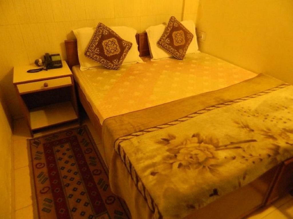 Viraaj Guest House Noida Eksteriør billede